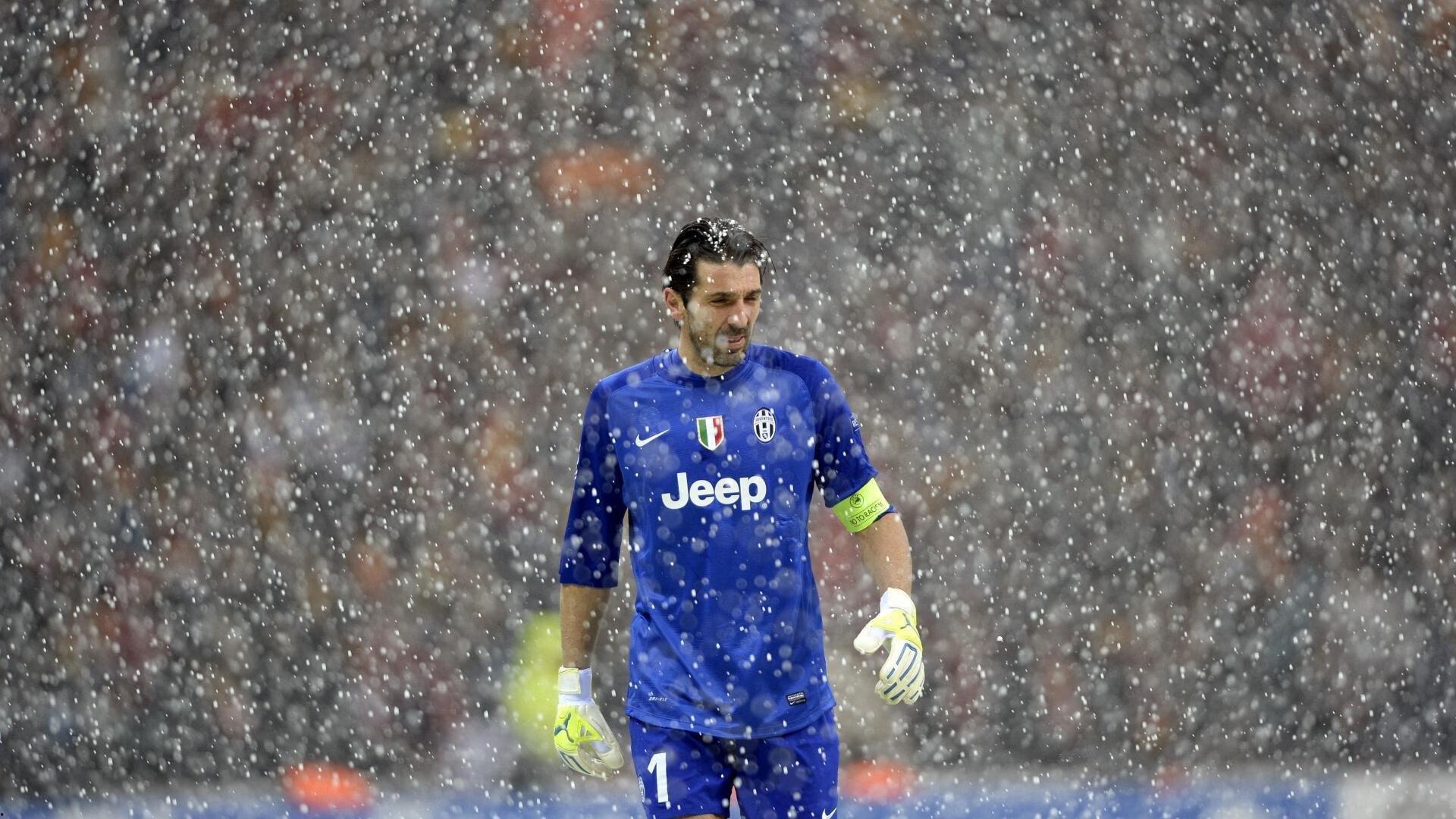 科尔，库里的独特魅力源于谦逊、幽默与自信的完美融合