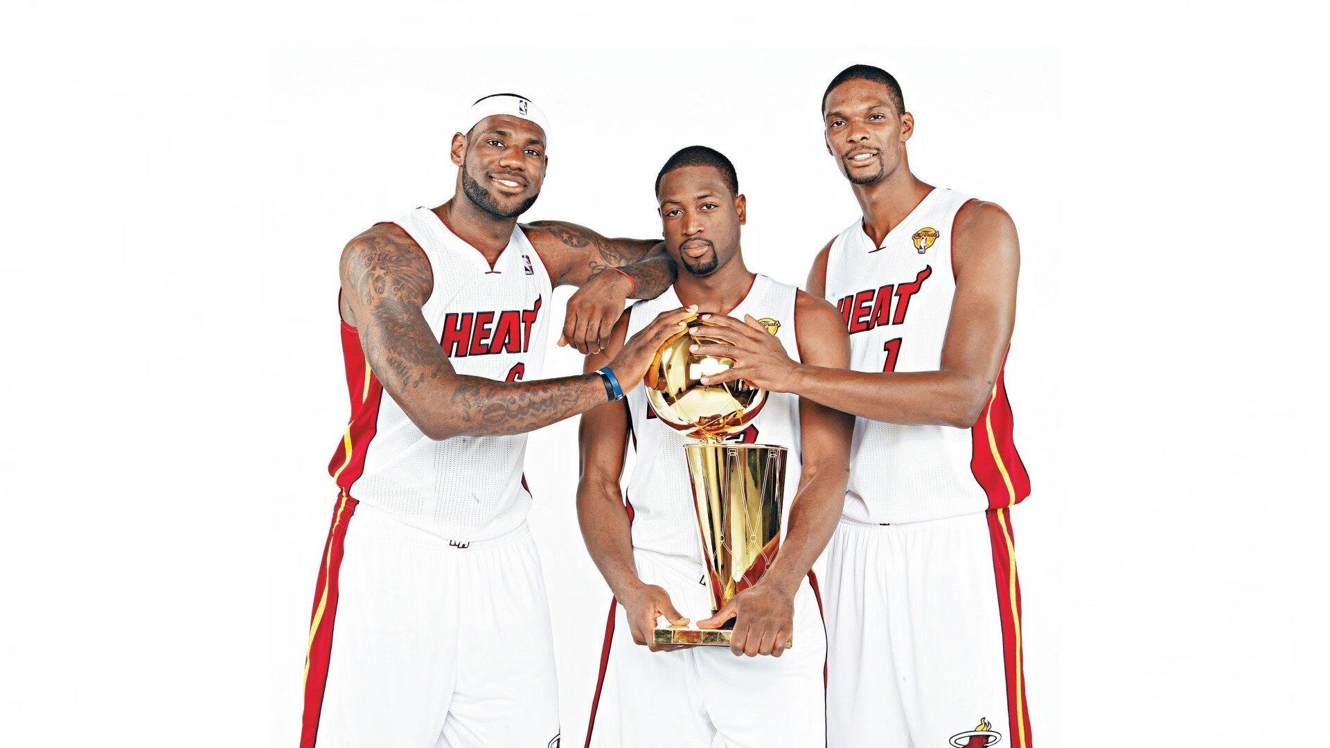 总决赛MVP状态迷失！杰伦-布朗三节犯满离场，20分6板6助难掩7失误颓势