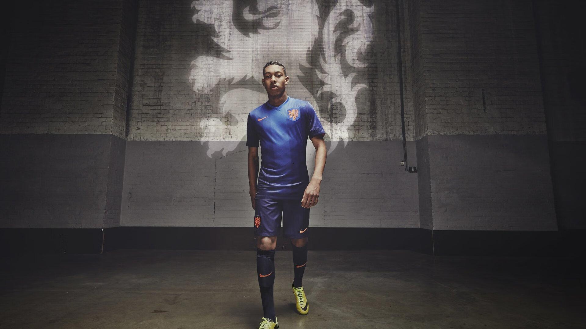 传奇再续！罗伊斯7月狂造4球蝉联洛杉矶银河月度最佳，连续三个月加冕征服美职联